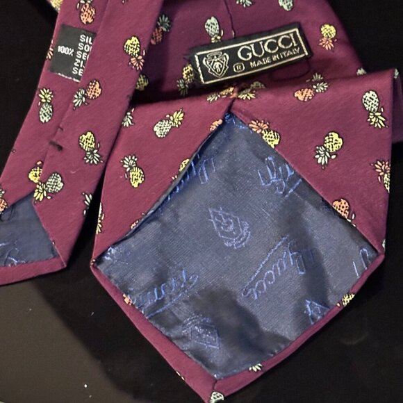 Gucci Silk Tie Maroon Aloha Pineapple Hawaiian Retro Mid Century Modernist Red - Picture 2 of 3